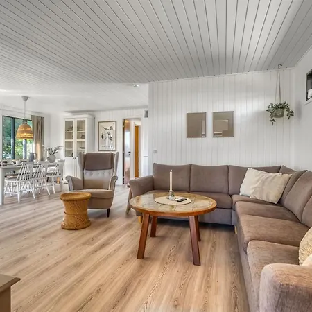 Holiday home Ensio - 750m From The Sea By Interhome